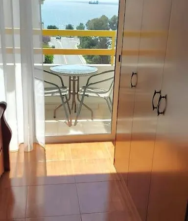 Balcony Sea View Whole Apt, Minutes To Limassol