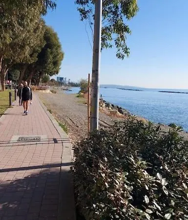 Balcony Sea View Whole Apt, Minutes To * ليماسول