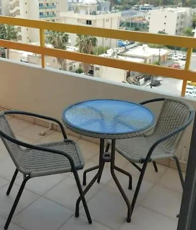 Balcony Sea View Whole Apt, Minutes To