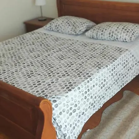 Balcony Sea View Whole Apt, Minutes To * ليماسول