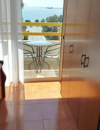 Balcony Sea View Whole Apt, Minutes To Limasol