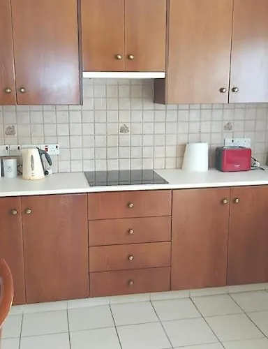 Balcony Sea View Whole Apt, Minutes To * Limasol