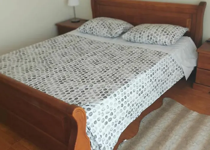 Balcony Sea View Whole Apt, Minutes To * Limasol