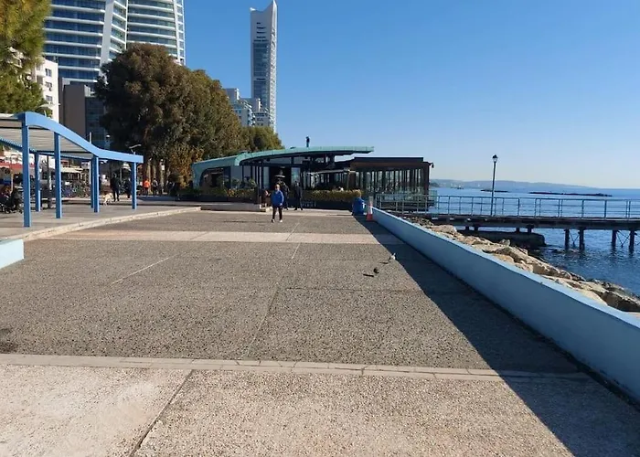 Balcony Sea View Whole Apt, Minutes To * Limassol
